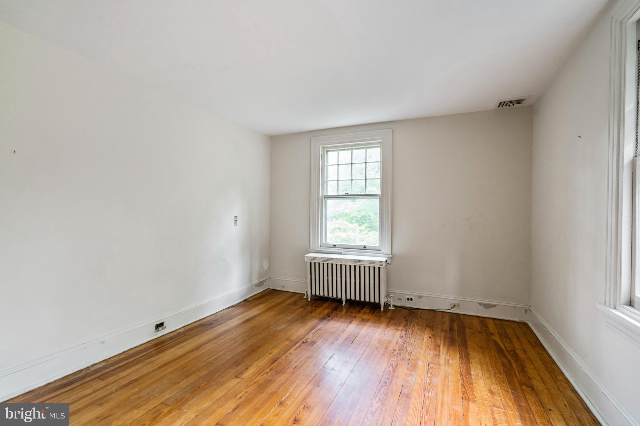 213 Devon State Road Devon, PA 19333 - Photo 25 of 32 Bedroom 3