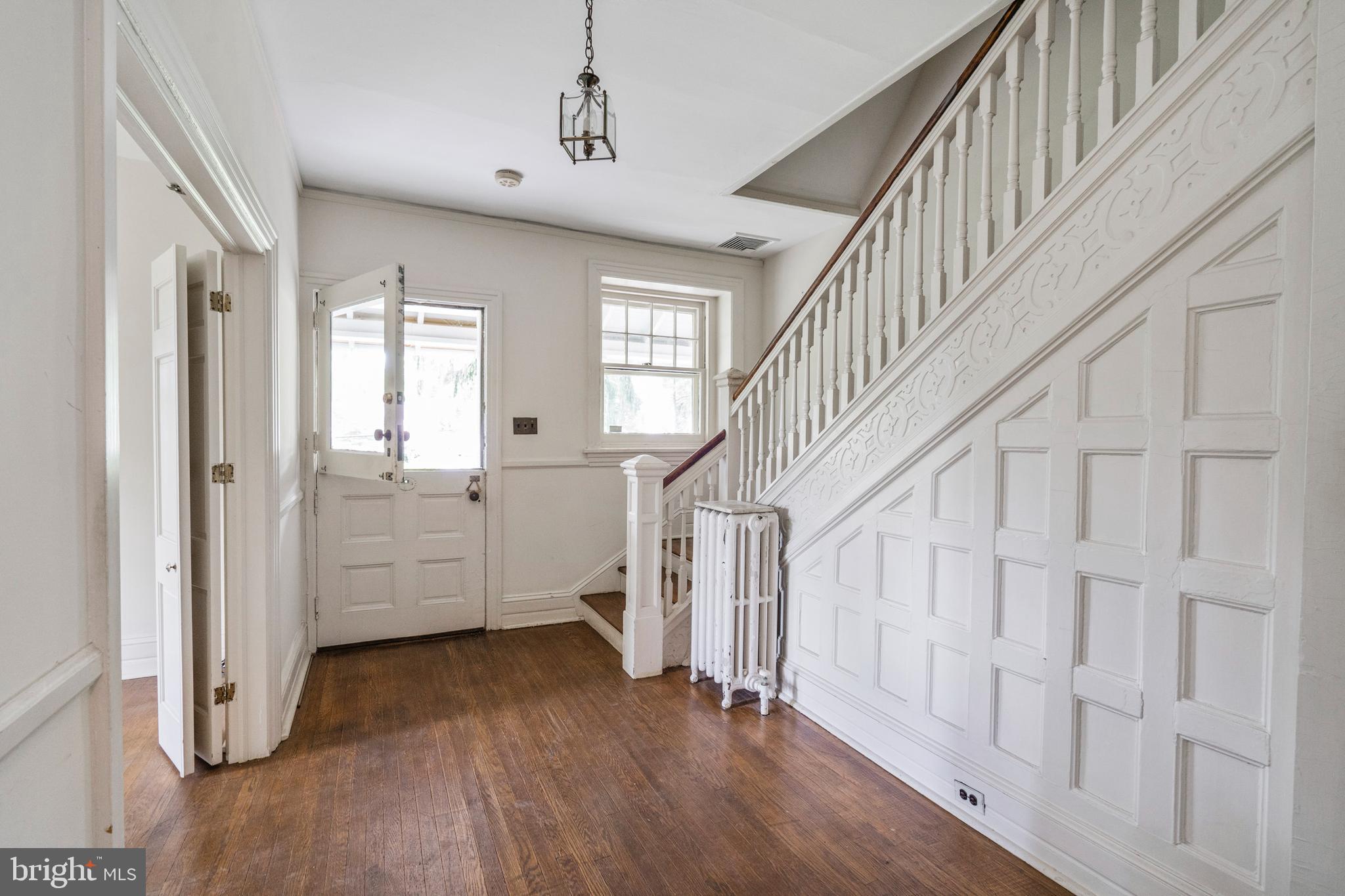 213 Devon State Road Devon, PA 19333 - Photo 4 of 32 Foyer