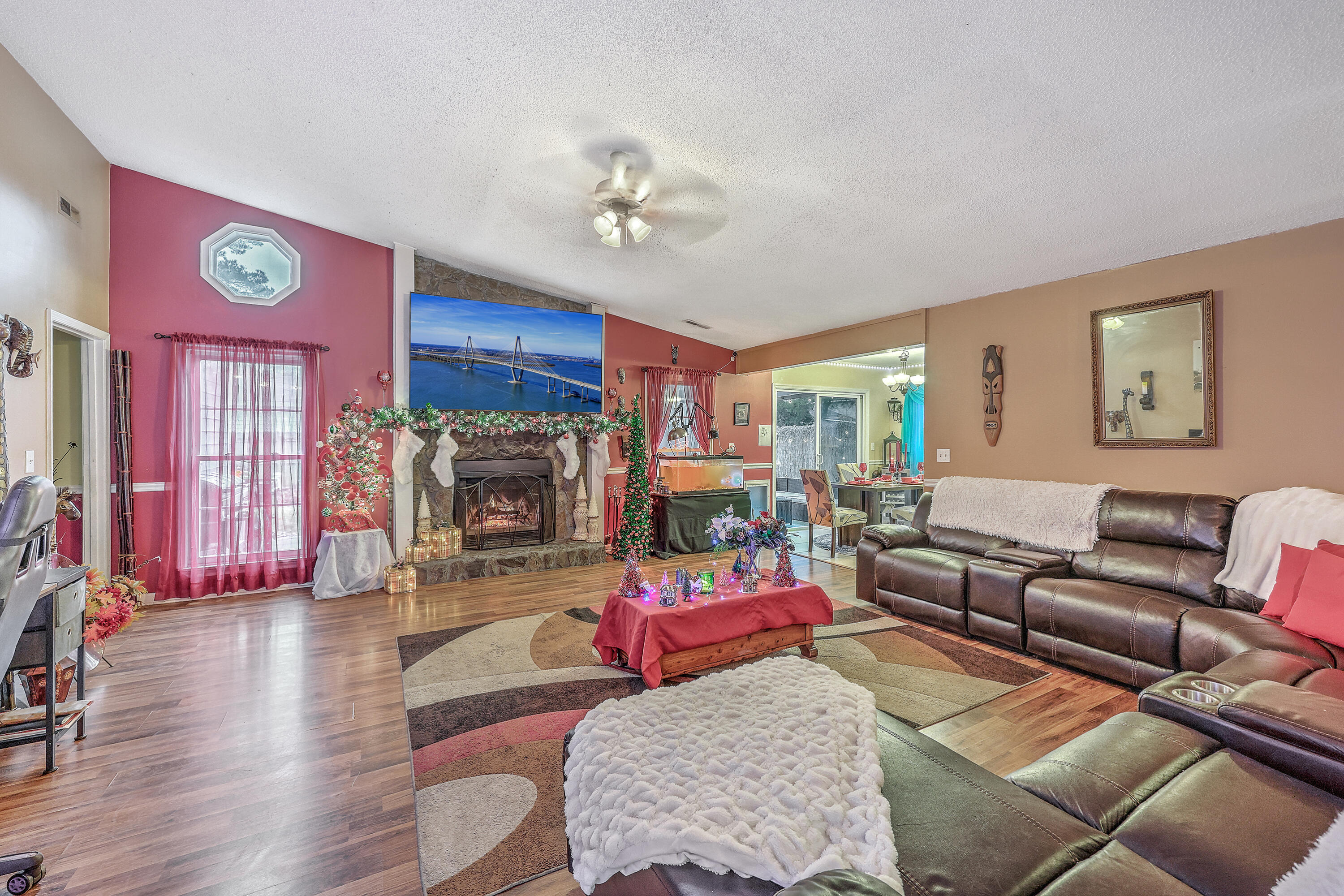 109 Coachman Lane Summerville, SC 29486 - Photo 5 of 34 ZYN_6705_06_07_08_09_10_11