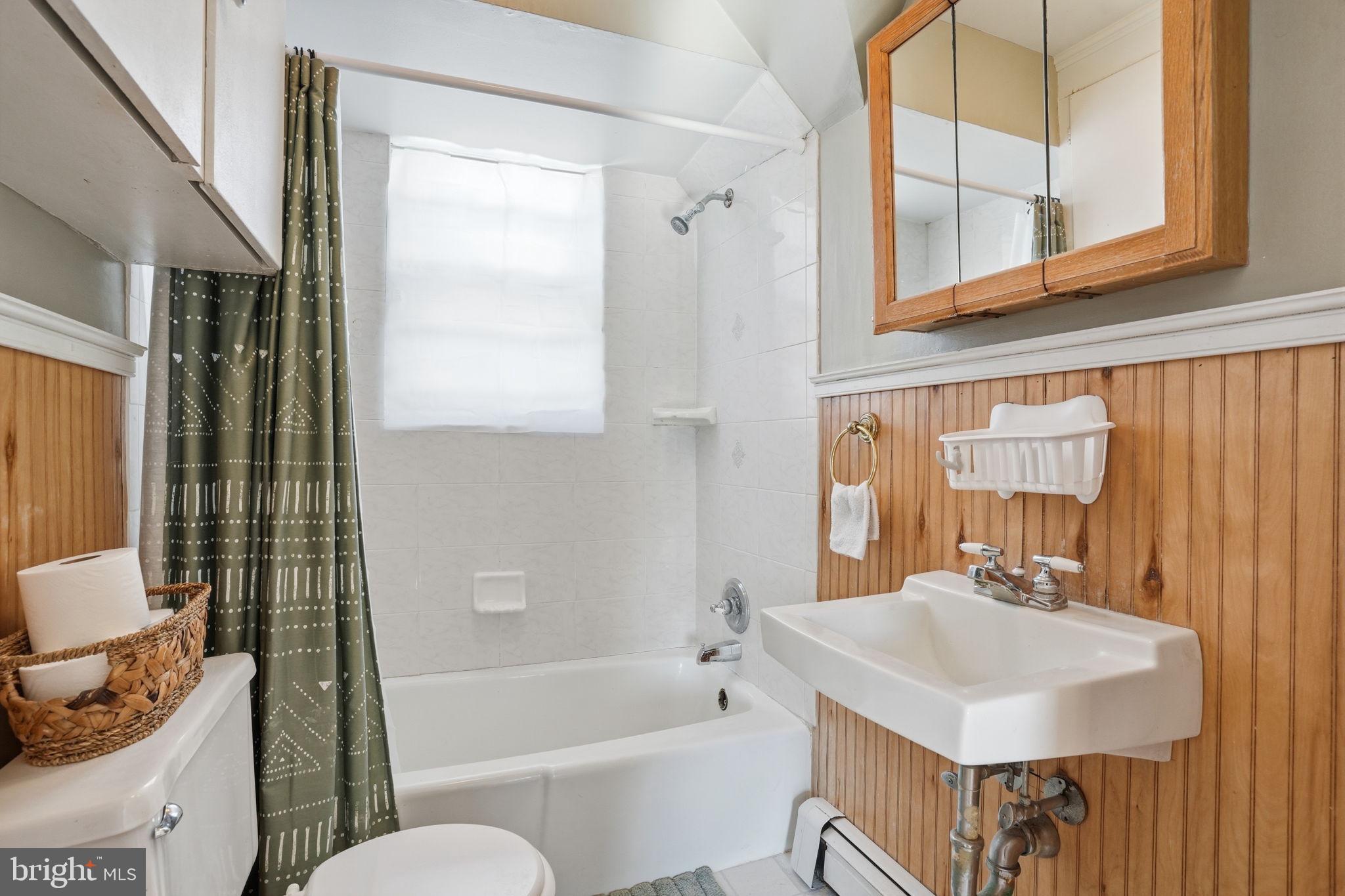 407 Reading Street Pennington, NJ 08534 - Photo 24 of 42 Bath (Upstairs)