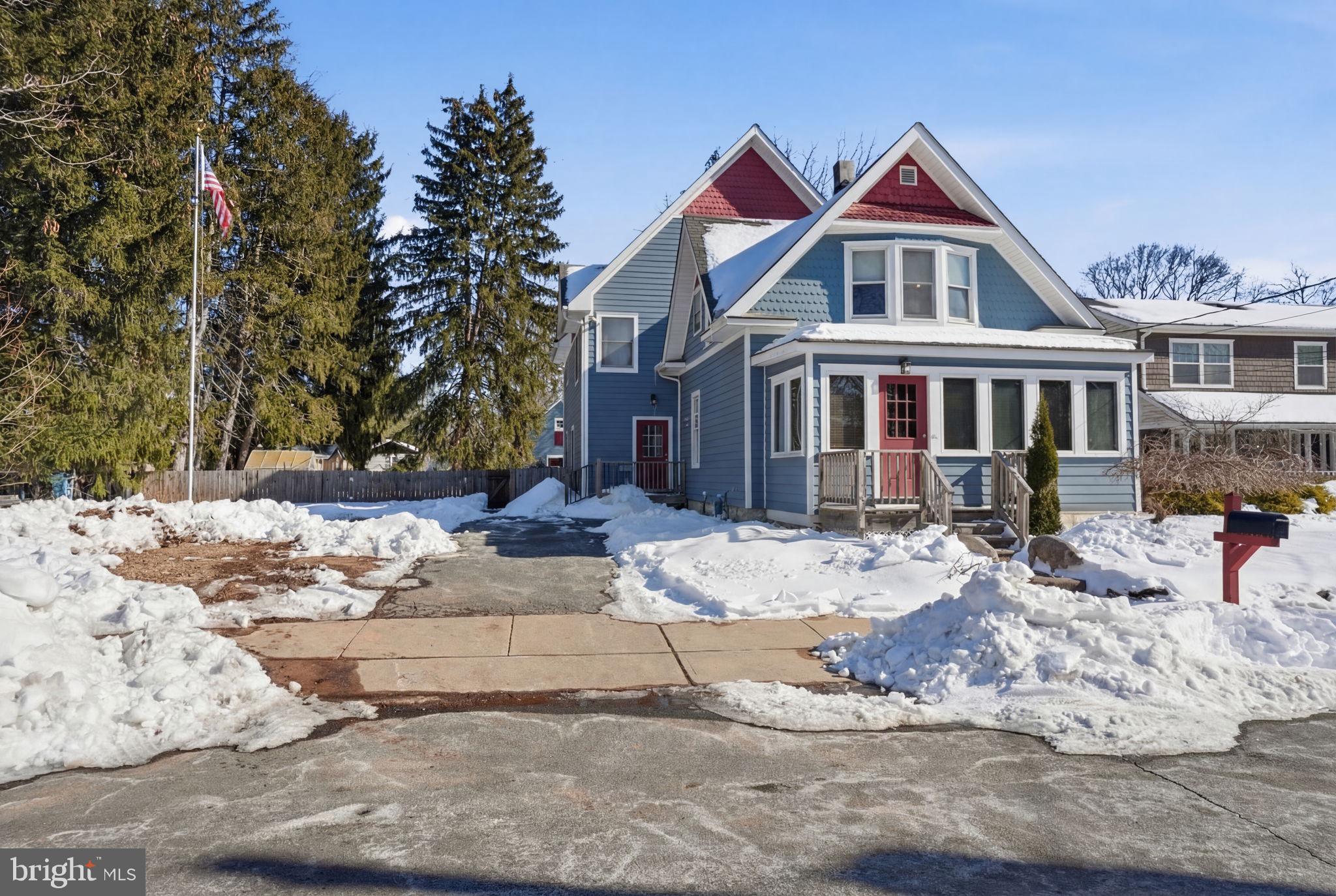 407 Reading Street Pennington, NJ 08534 - Photo 38 of 42 Front of home