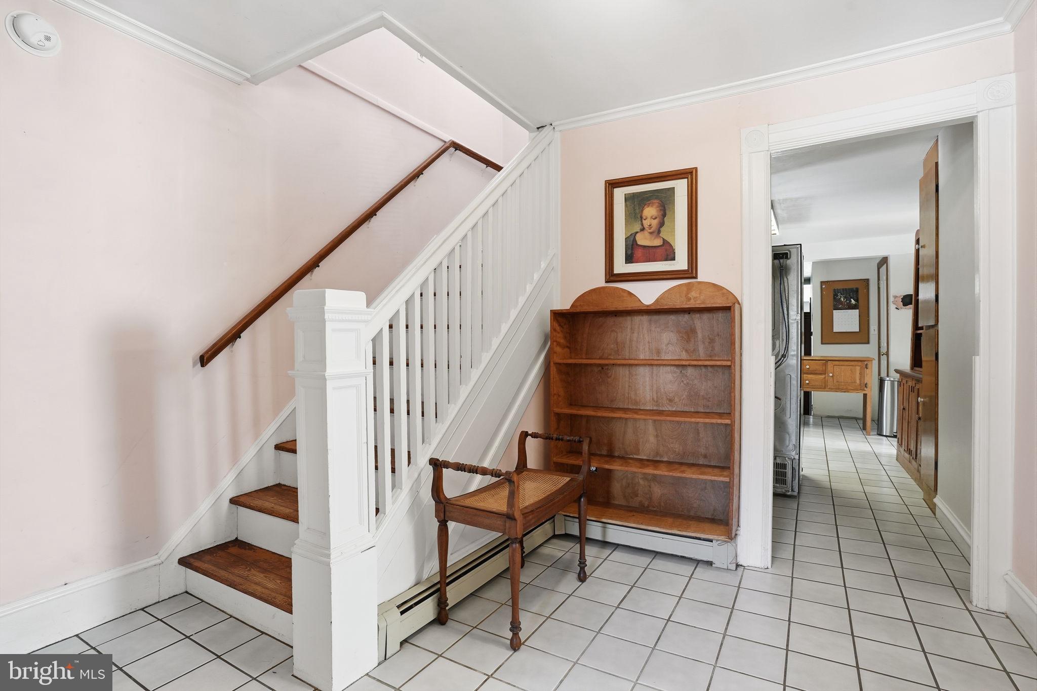 407 Reading Street Pennington, NJ 08534 - Photo 6 of 42 Front Hallway