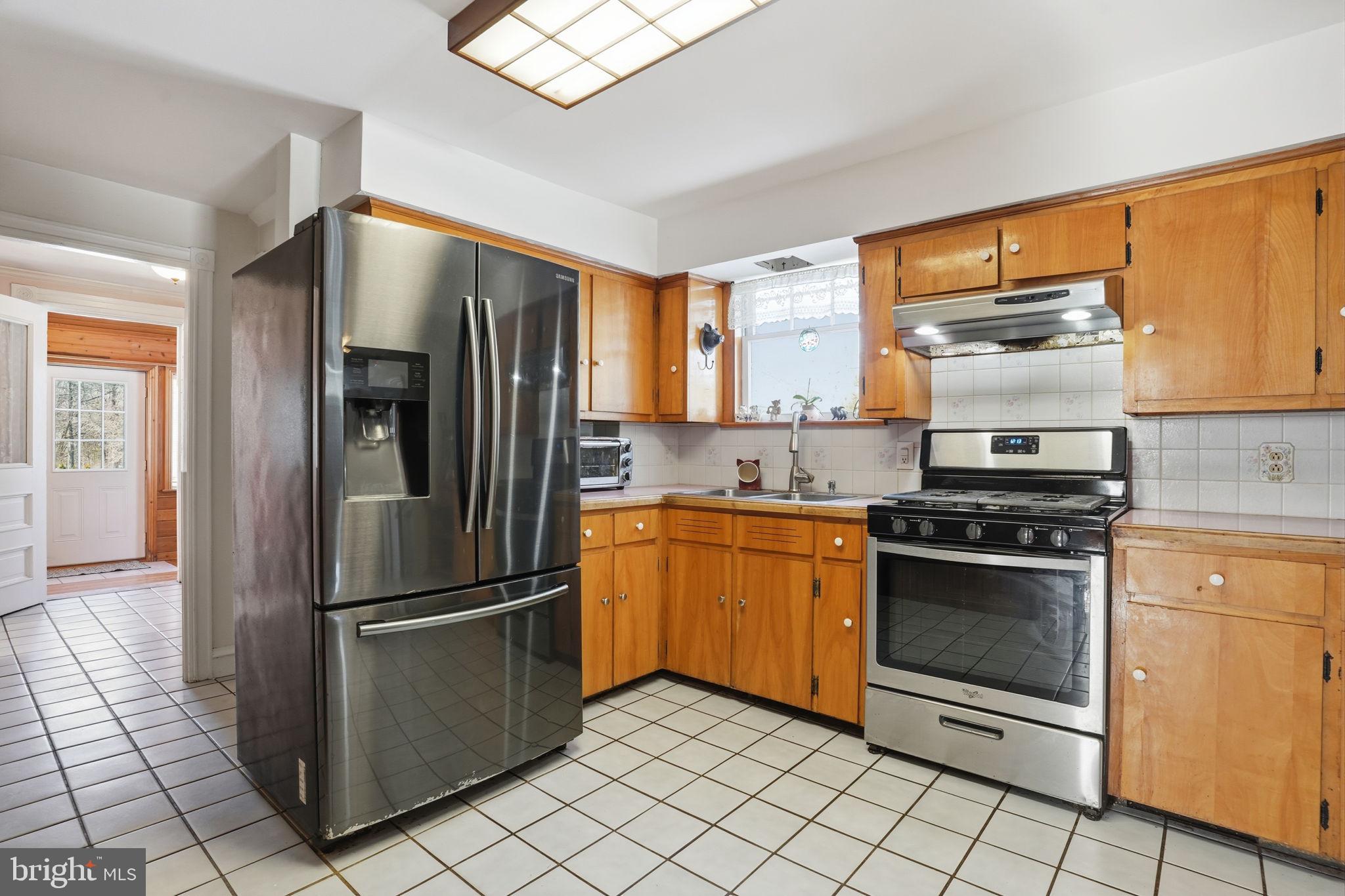 407 Reading Street Pennington, NJ 08534 - Photo 9 of 42 Kitchen