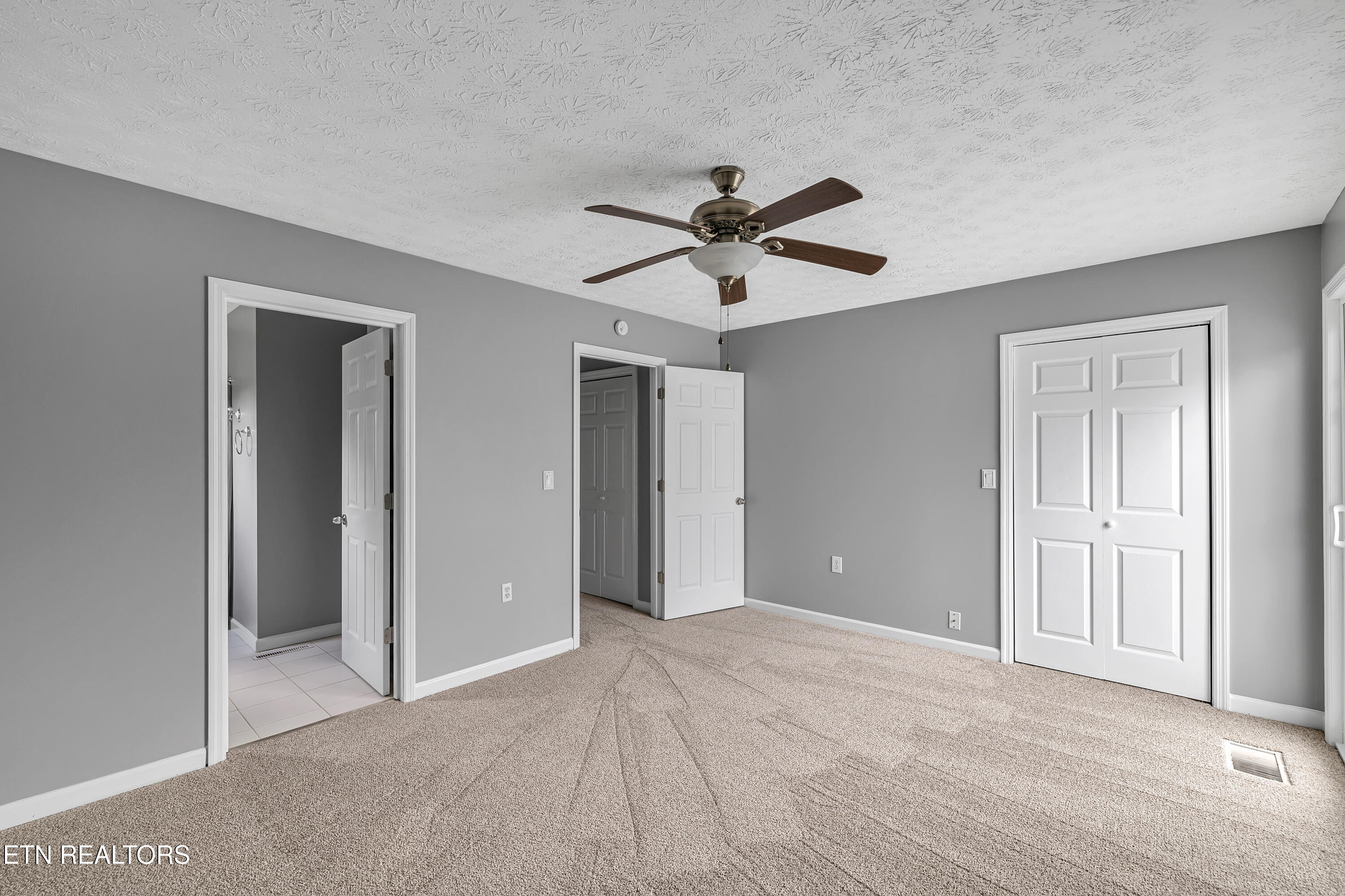 229 Sands Road Sweetwater, TN 37874 - Photo 20 of 35 Owners Suite