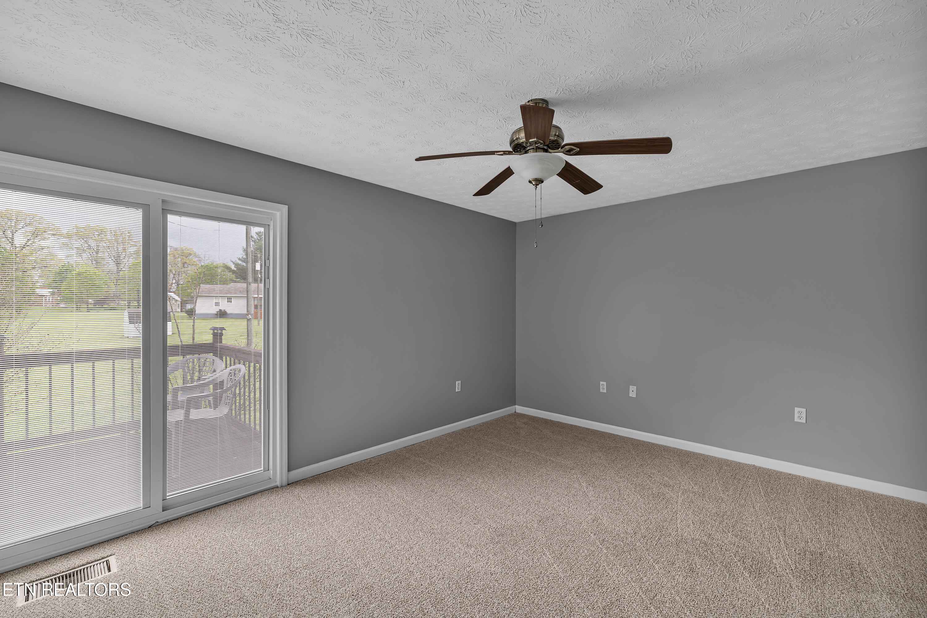 229 Sands Road Sweetwater, TN 37874 - Photo 21 of 35 Owners Suite