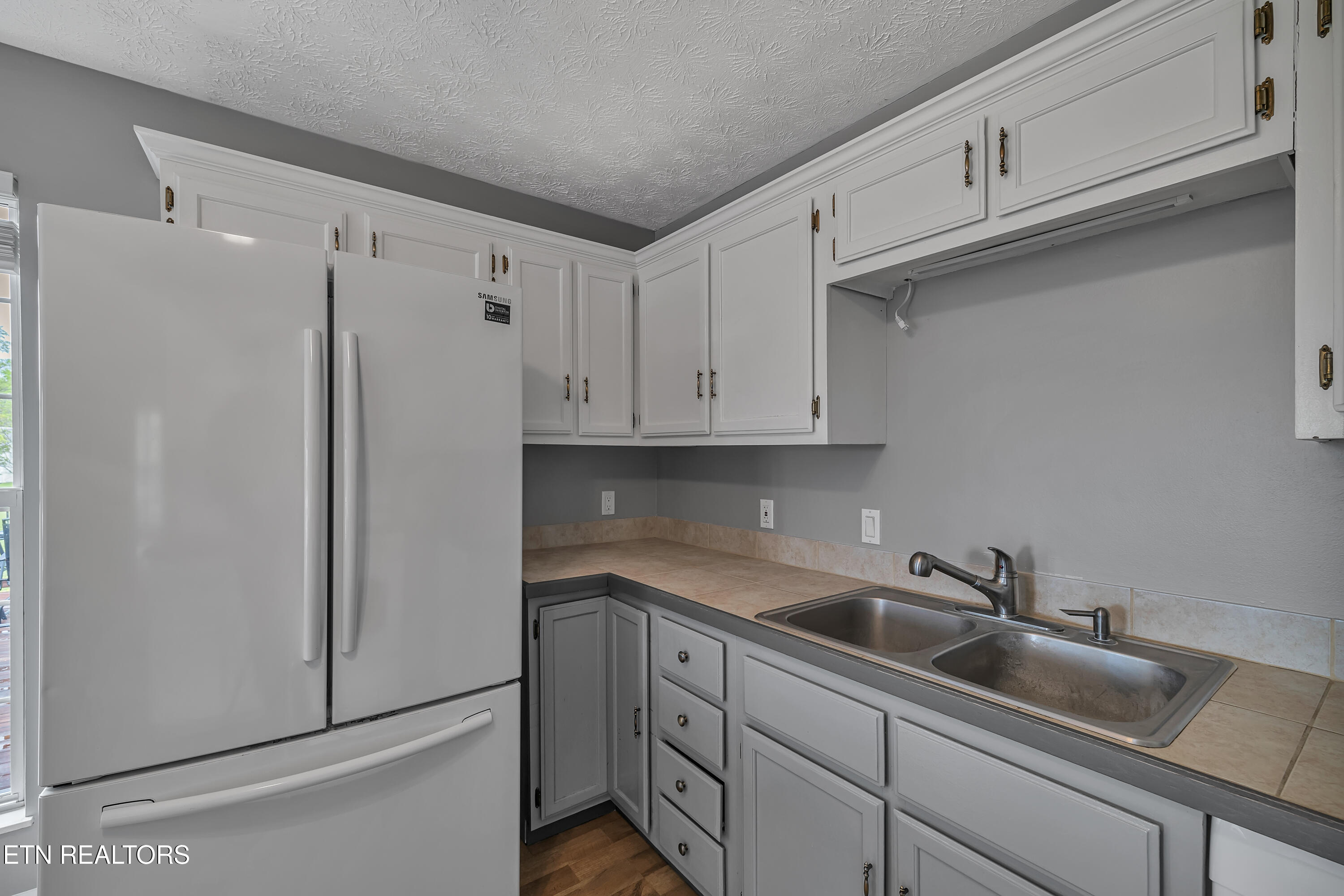 229 Sands Road Sweetwater, TN 37874 - Photo 9 of 35 Kitchen