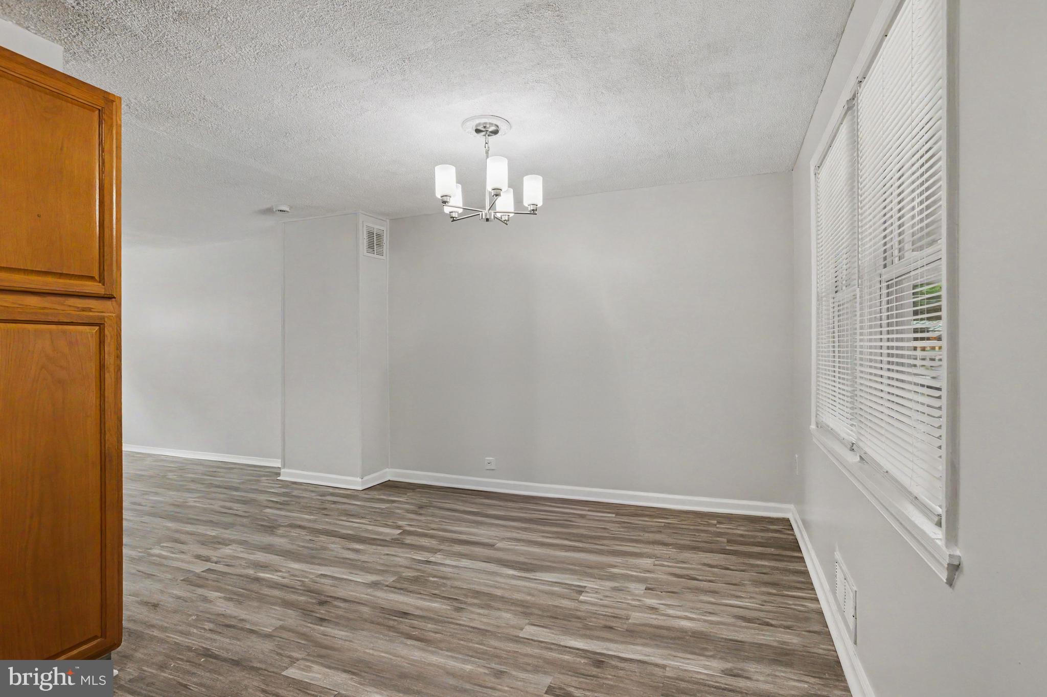 127 Bladen Road Baltimore, MD 21221 - Photo 6 of 31 Dining Area - Updated lighting