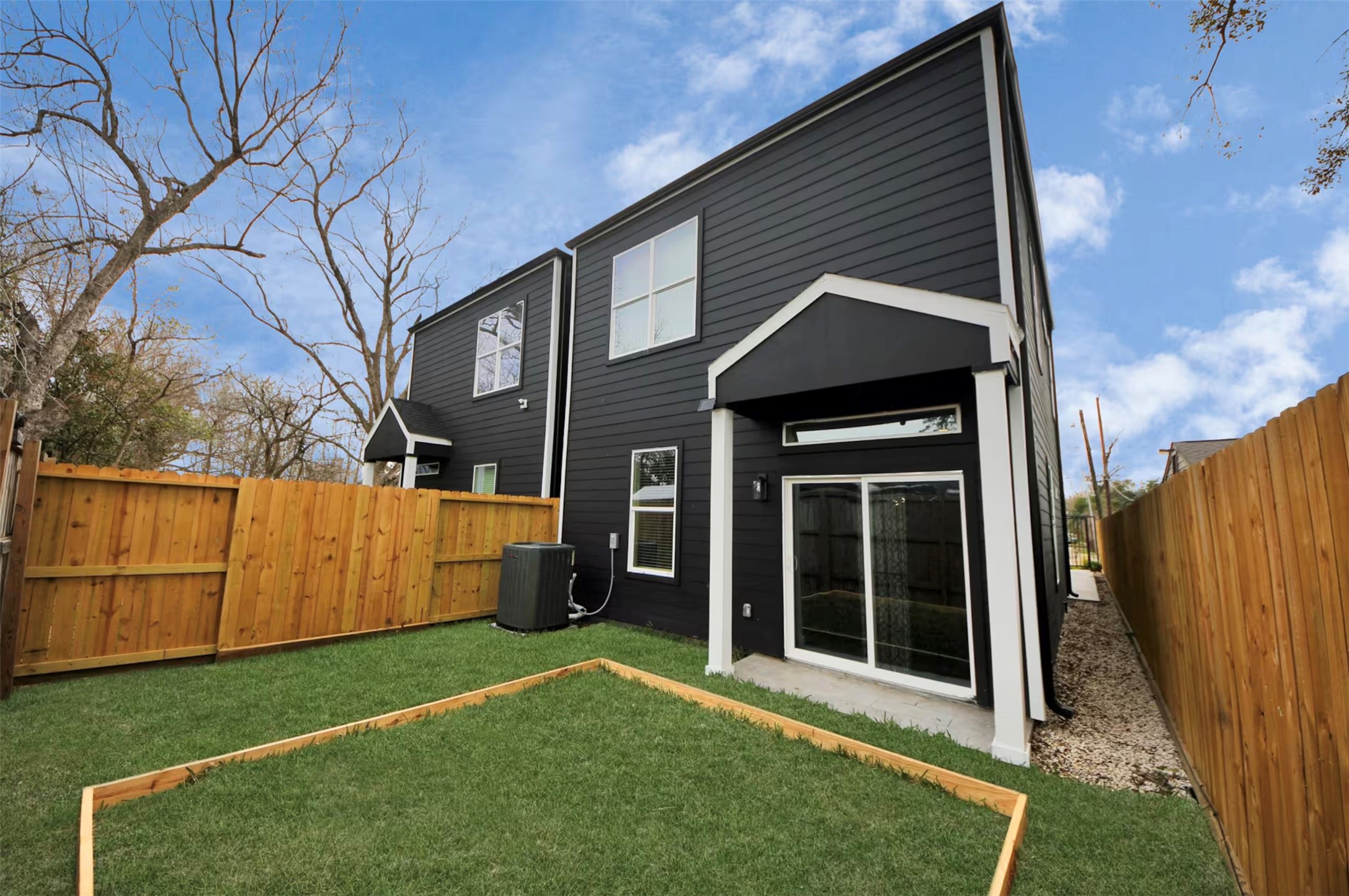 3521 Mainer Street Houston, TX 77021 - Photo 35 of 37 a view of outdoor space and yard