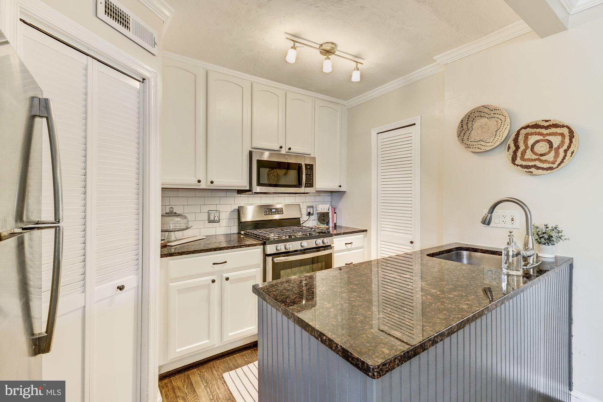 10614 South Dunmoor Drive Silver Spring, MD 20901 - Photo 11 of 29 Kitchen