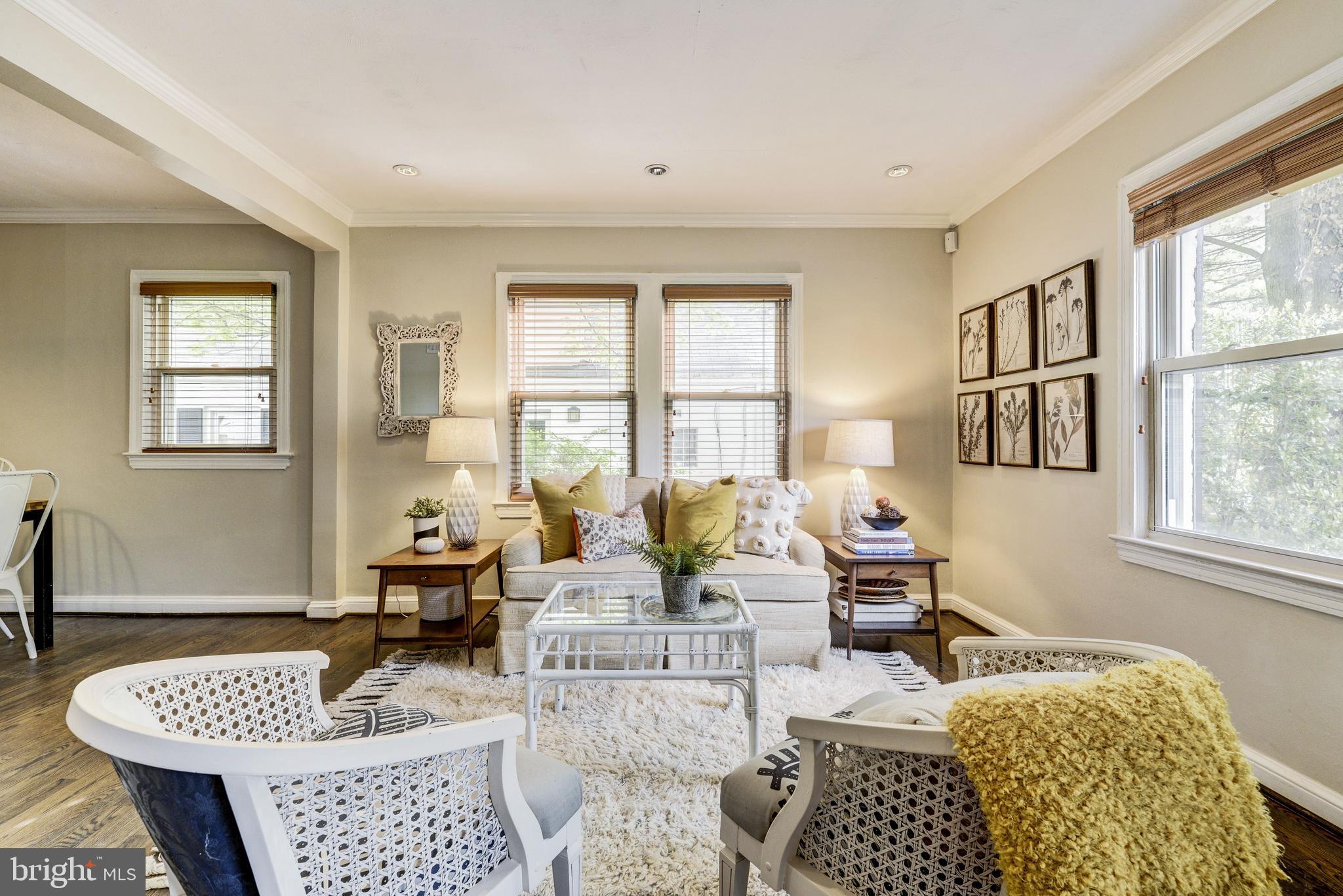 10614 South Dunmoor Drive Silver Spring, MD 20901 - Photo 7 of 29 Living Room