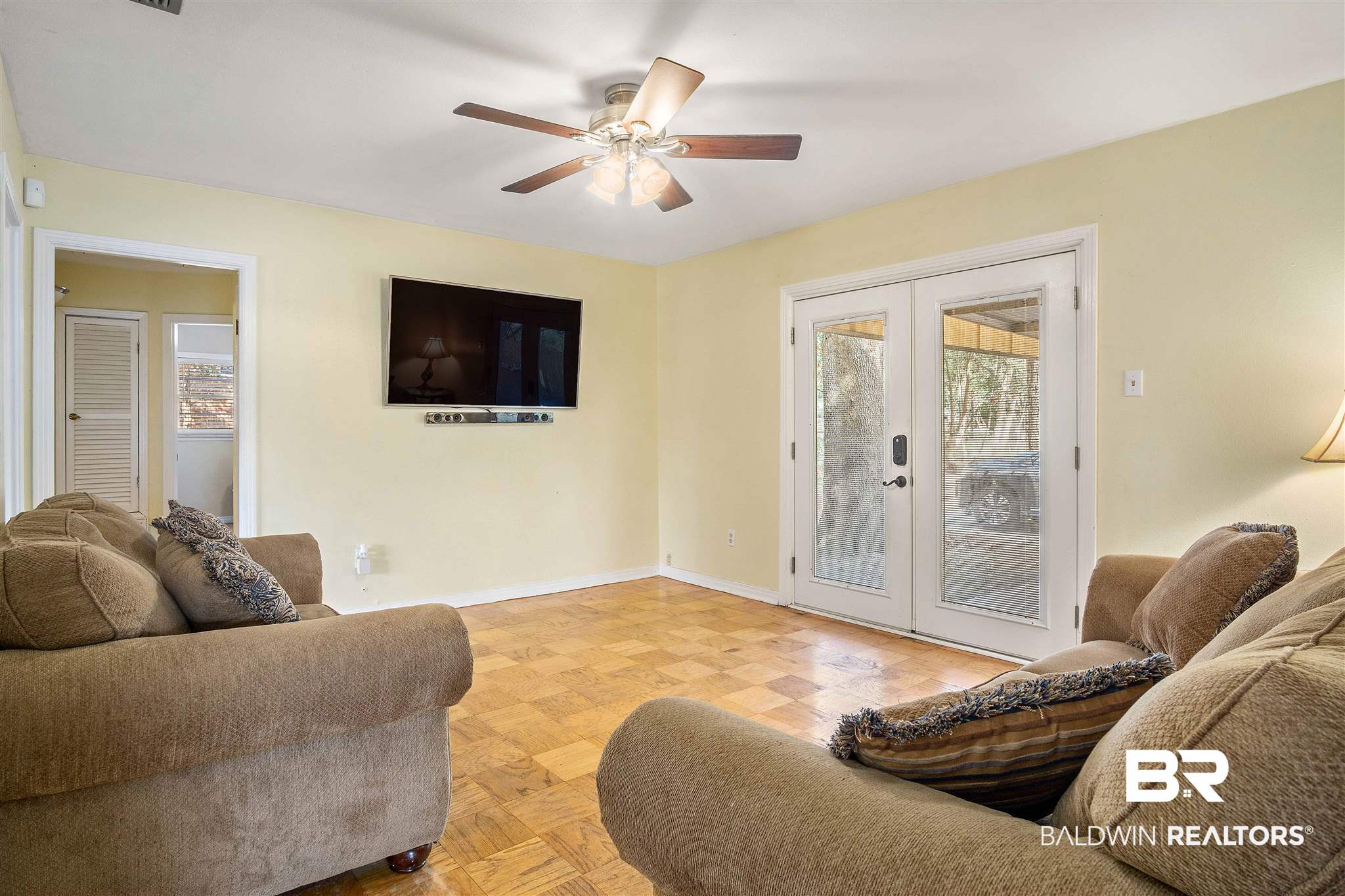 1574 Dover Street Mobile, AL 36618 - Photo 4 of 25