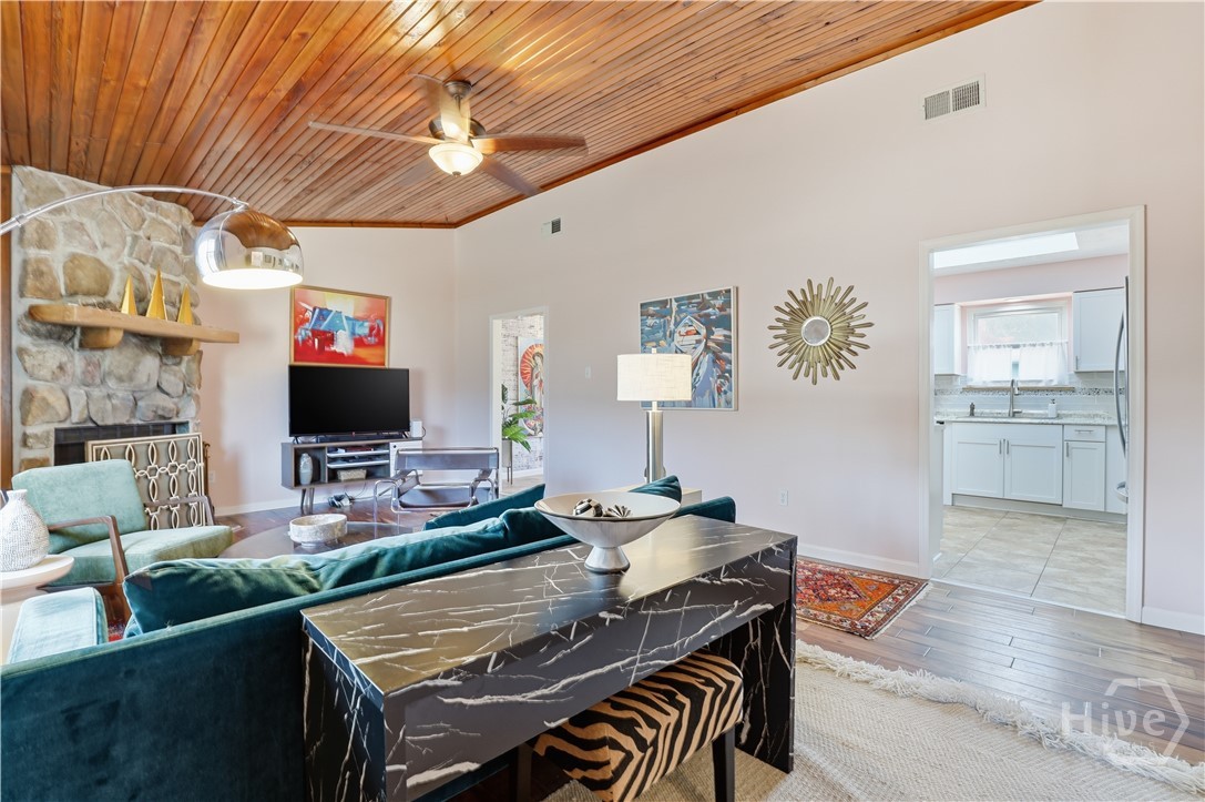 73 Bea Road Richmond Hill, GA 31324 - Photo 12 of 34