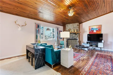 $329,500 | 73 Bea Road, Richmond Hill, GA 31324