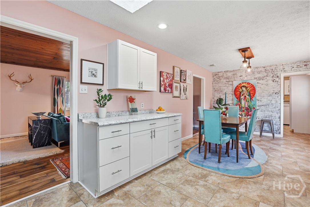 73 Bea Road Richmond Hill, GA 31324 - Photo 8 of 34