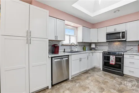 $329,500 | 73 Bea Road, Richmond Hill, GA 31324