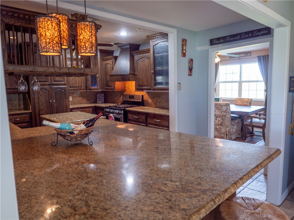 372 East Fm 771 Riviera, TX 78379 - Photo 11 of 40 a living room filled with furniture and a table