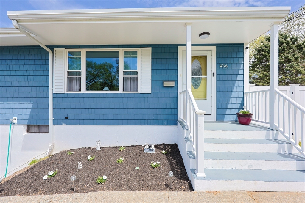 436 Lepes Road Somerset, MA 02726 - Photo 5 of 34 Gallery Image 5