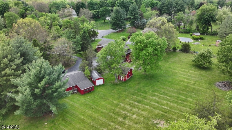 112 Allerton Road Annandale, NJ 08801 - Photo 2 of 50