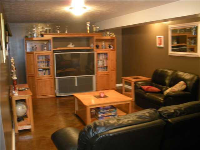 360 Paddock Road Greenwood, IN 46142 - Photo 17 of 20 Gallery Image 17