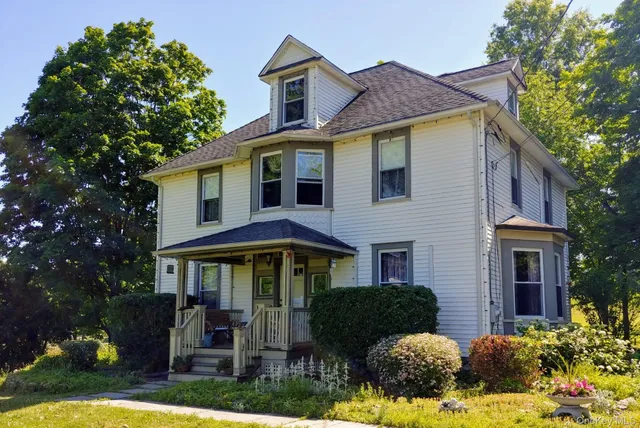 $585,000 | 165 Round Hill Road, Chester, NY 10918