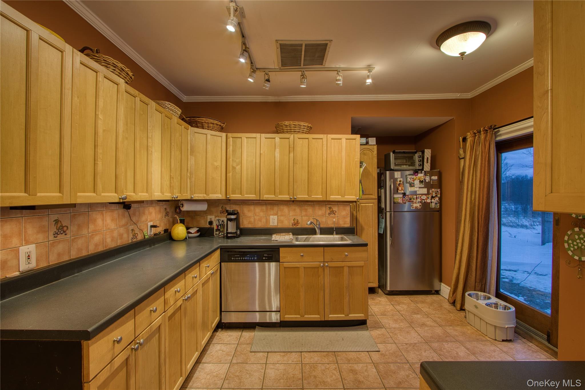 165 Round Hill Road Chester, NY 10918 - Photo 13 of 34