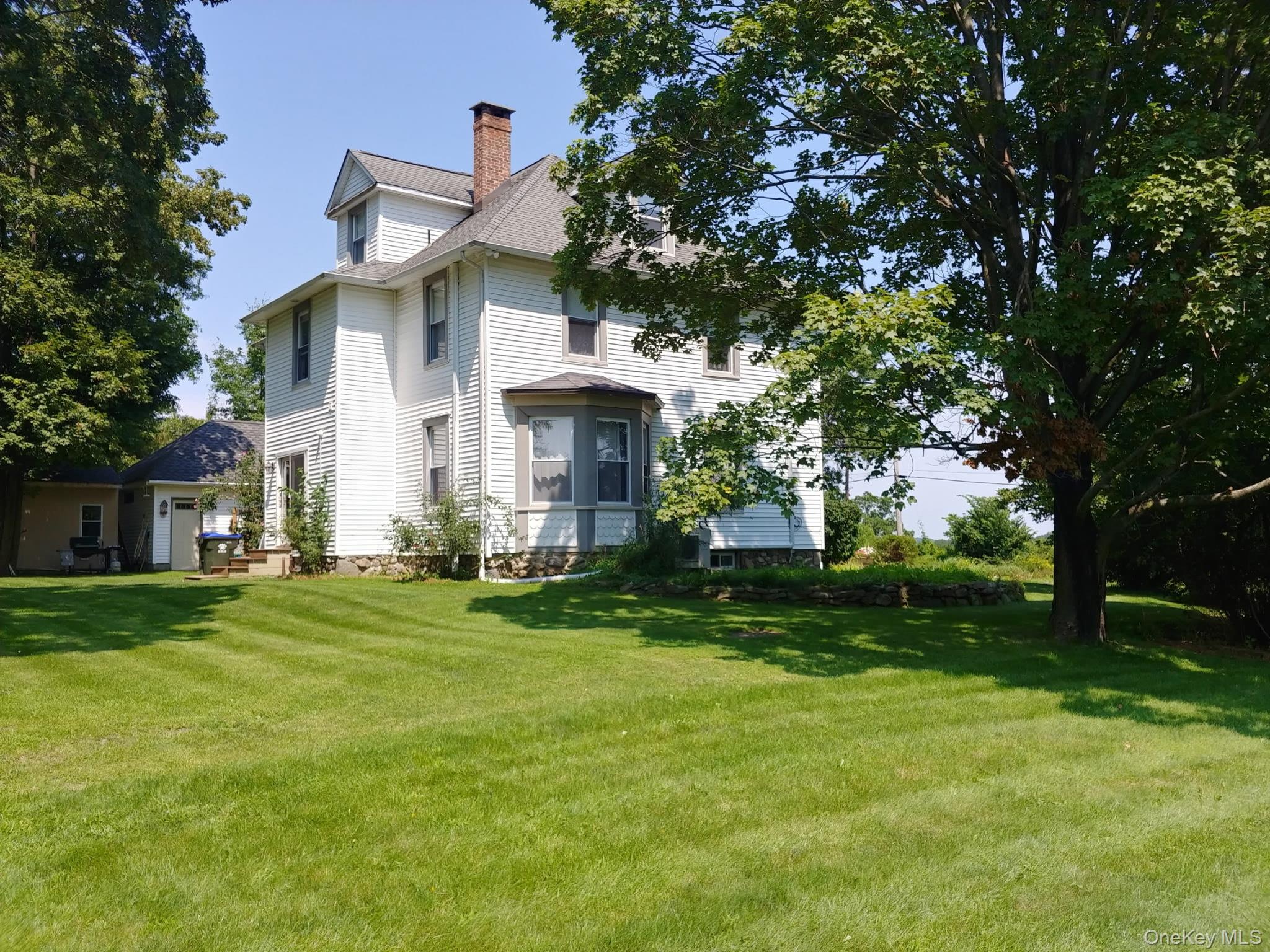 165 Round Hill Road Chester, NY 10918 - Photo 2 of 34