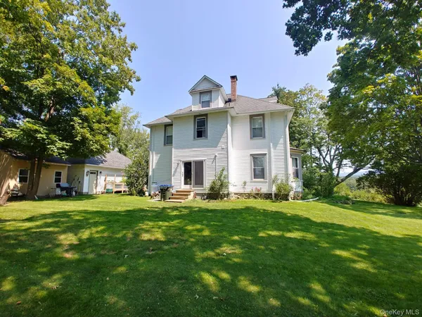 $585,000 | 165 Round Hill Road, Chester, NY 10918