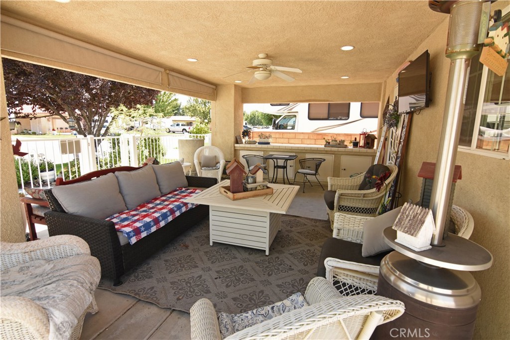 11620 Ridgemark Road Apple Valley, CA 92308 - Photo 4 of 27
