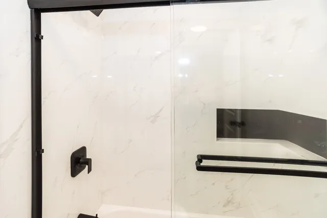 $2,750 | 2927 West Lyndale Street, Unit 1, Chicago, IL 60647