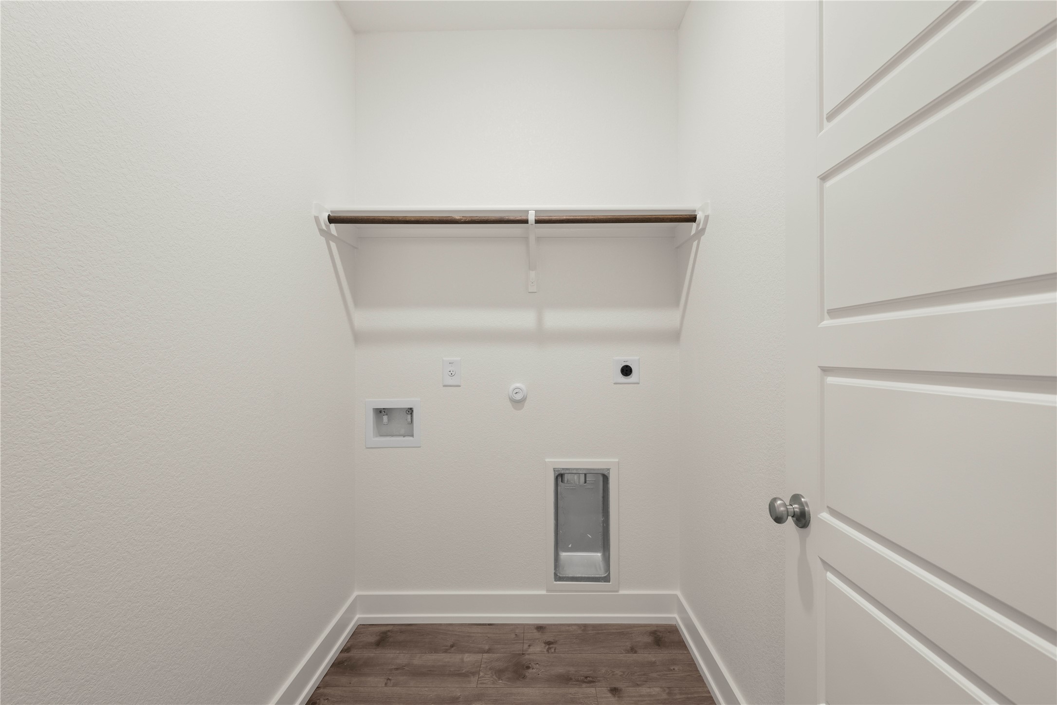 564 Gus Loop Georgetown, TX 78626 - Photo 28 of 32 a view of room