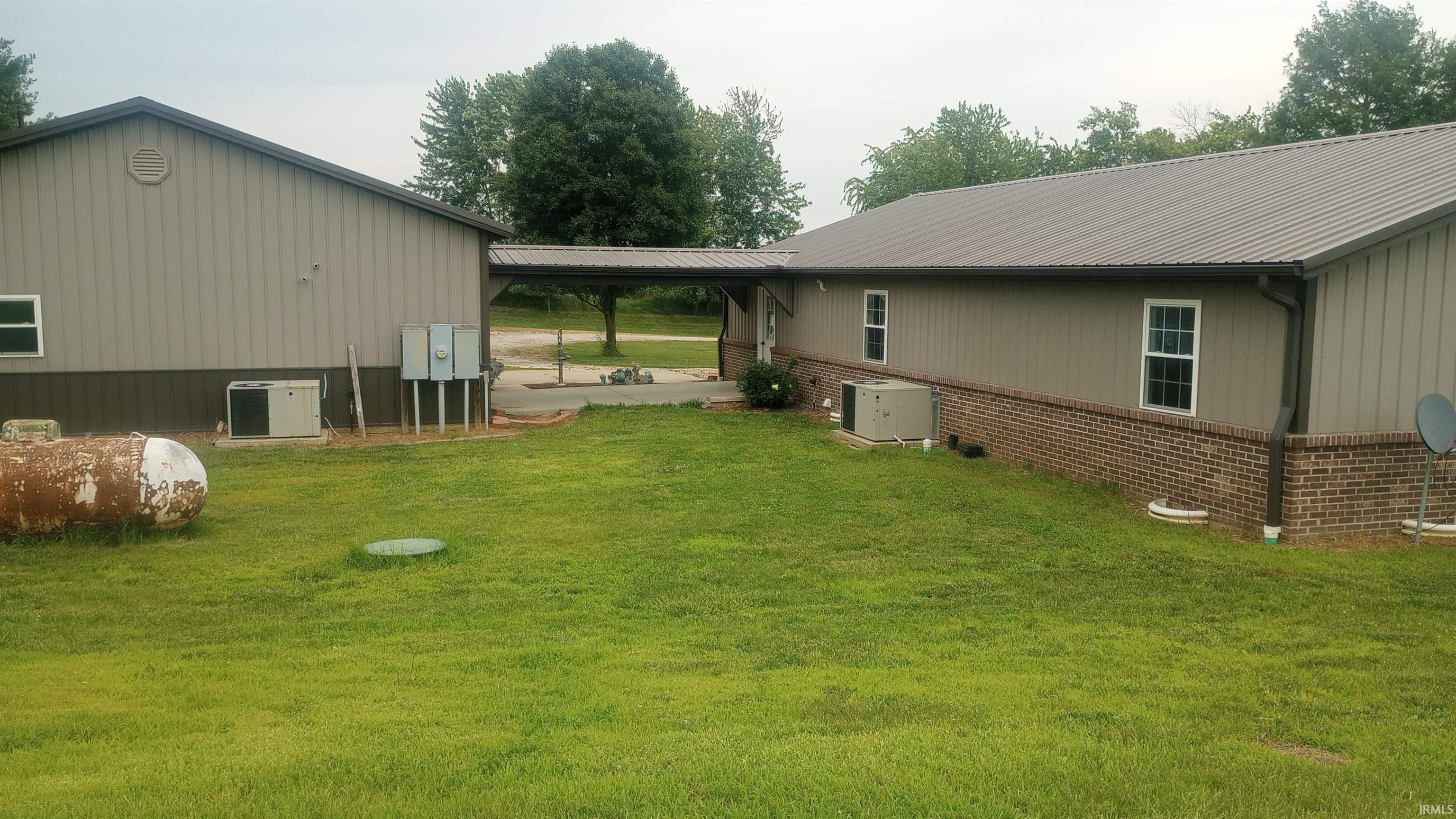 2219 Loudermilk Road Vincennes, IN 47591 - Photo 15 of 46