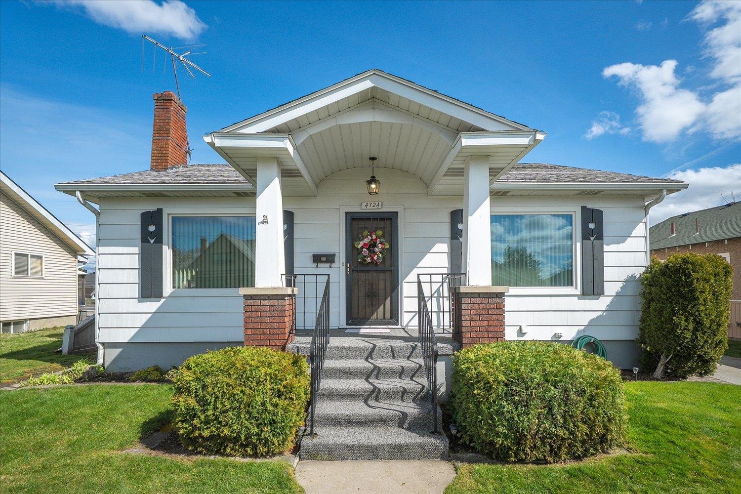 4724 North Post Street Spokane, WA 99205 - Photo 7 of 41