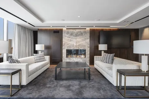 $2,065,000 | 133 Seaport Boulevard, Unit 723, Boston, MA 02210