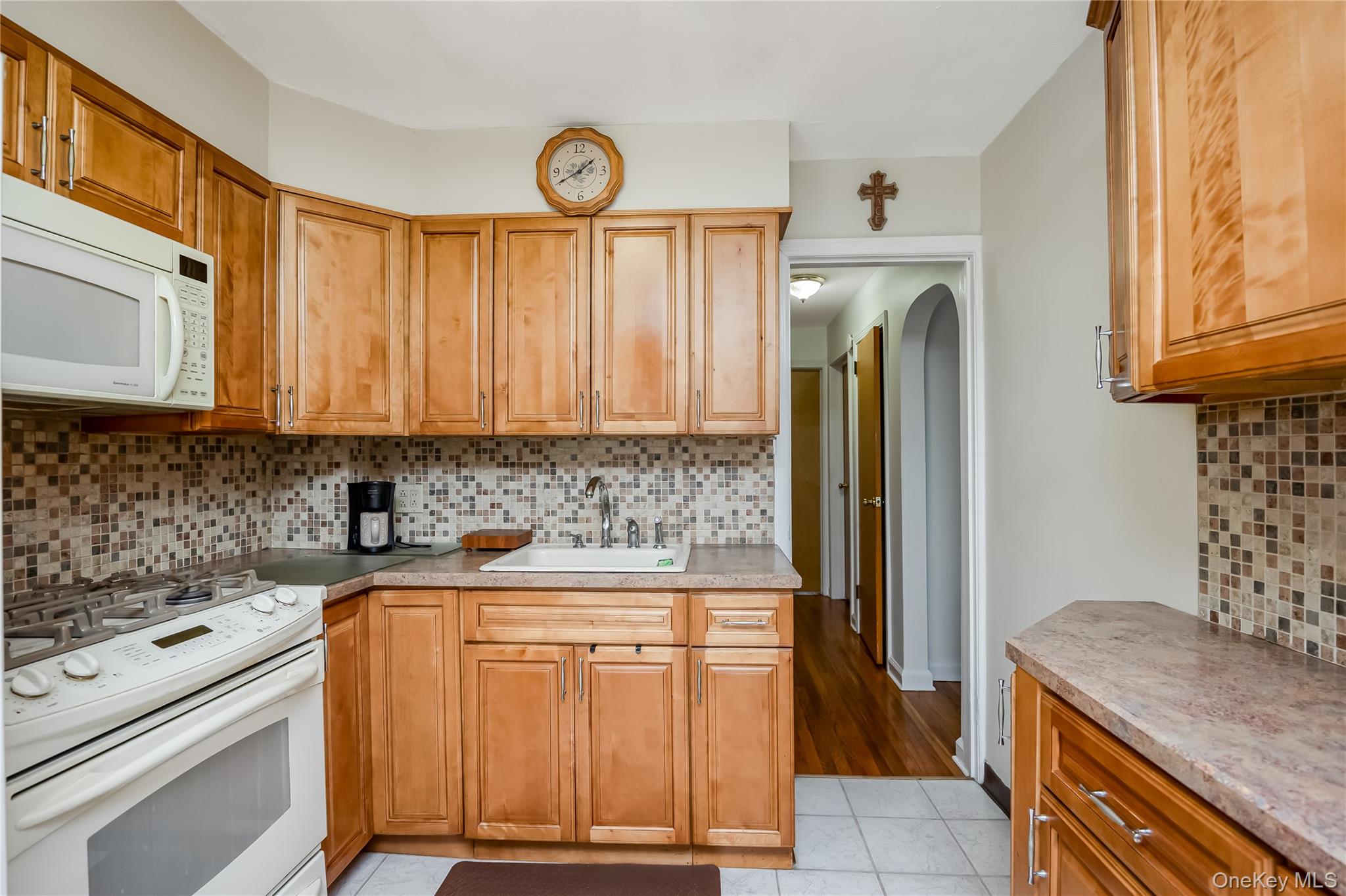 76-12 58th Road Queens, NY 11379 - Photo 11 of 19 Gallery Image 11
