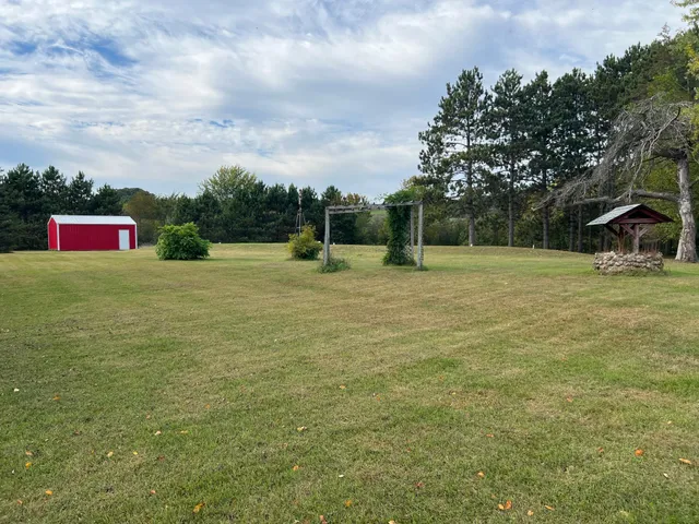 $315,900 | W1919 County Road West, Eleva, WI 54738