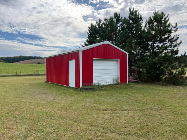 $315,900 | W1919 County Road West, Eleva, WI 54738