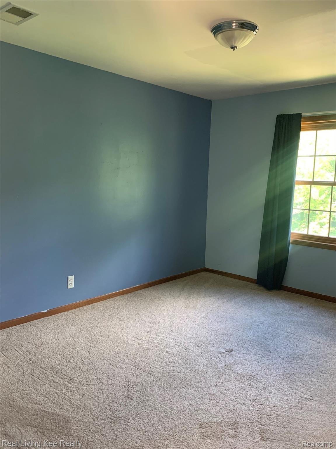 2346 Noble Road Oxford, MI 48370 - Photo 22 of 31 Bedroom 3