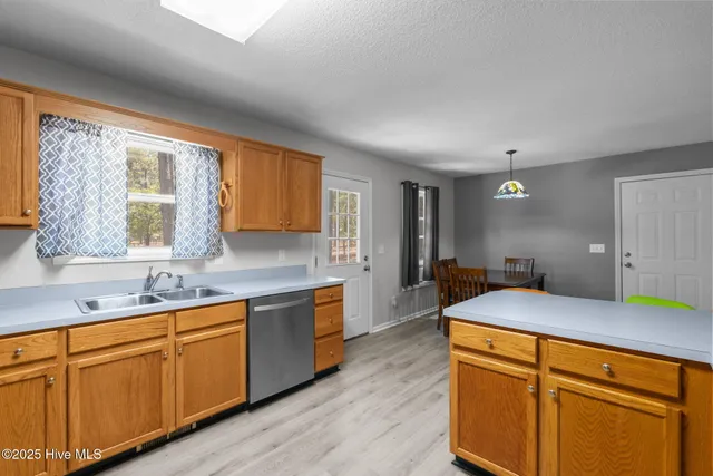 $285,000 | 215 North Pear Street, Pinebluff, NC 28373