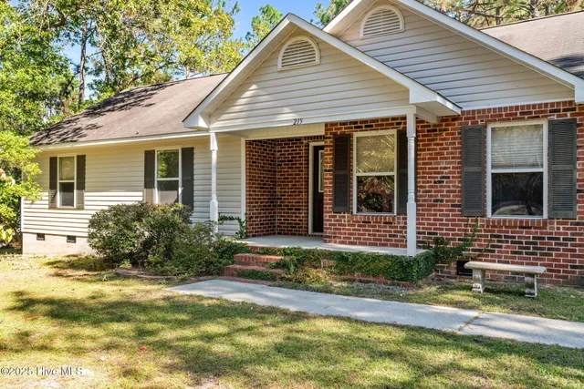$285,000 | 215 North Pear Street, Pinebluff, NC 28373