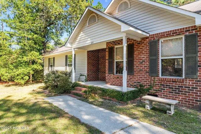 $285,000 | 215 North Pear Street, Pinebluff, NC 28373
