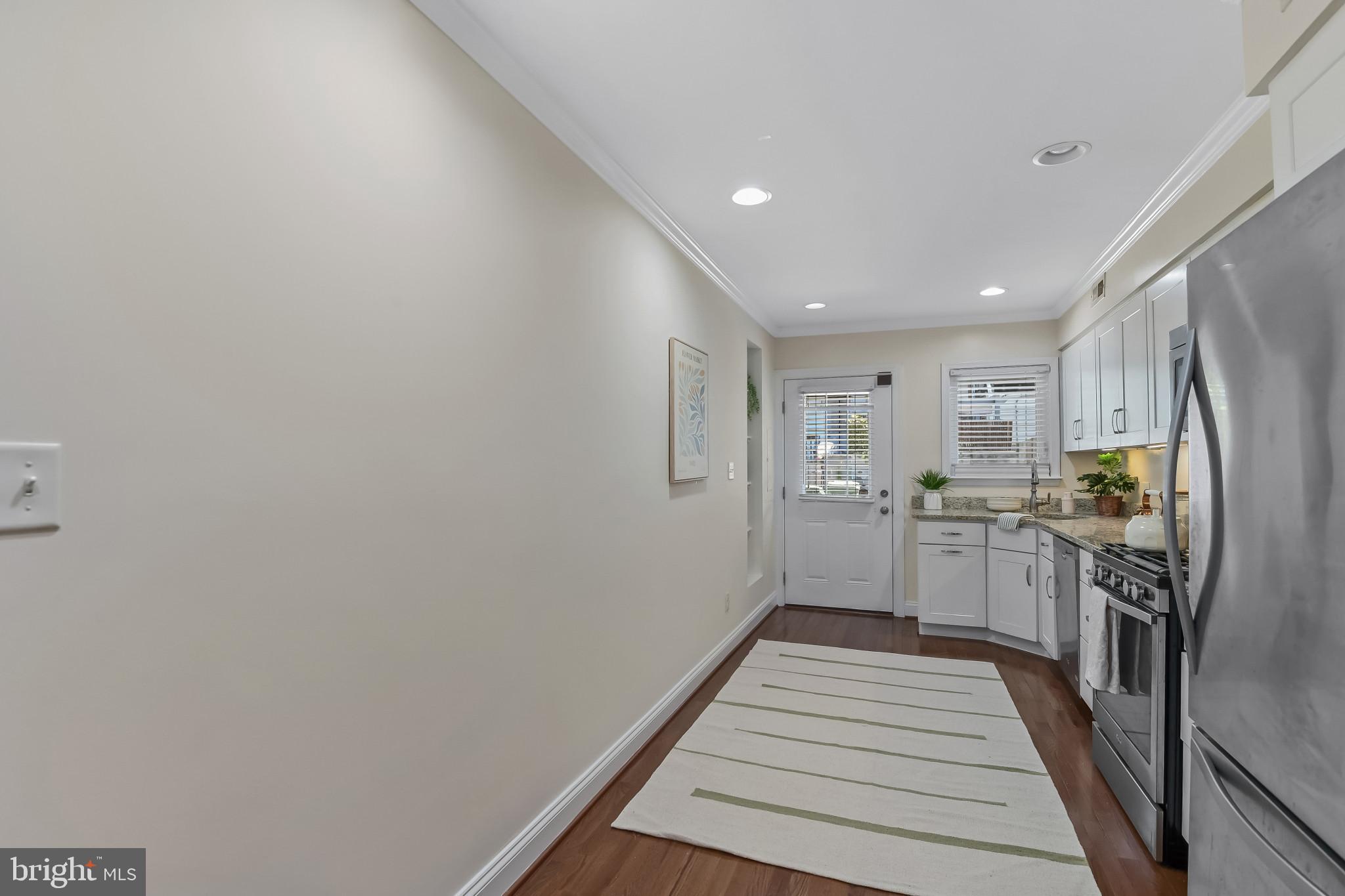 911 South Curley Street Baltimore, MD 21224 - Photo 12 of 40