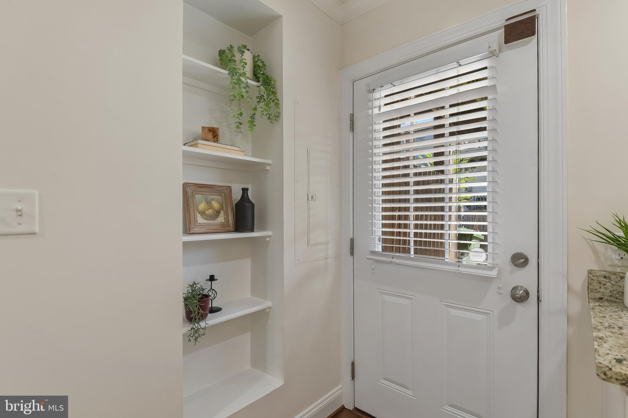 911 South Curley Street Baltimore, MD 21224 - Photo 15 of 40