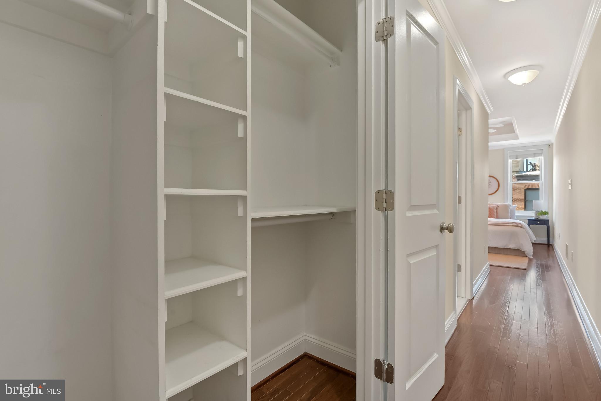 911 South Curley Street Baltimore, MD 21224 - Photo 21 of 40