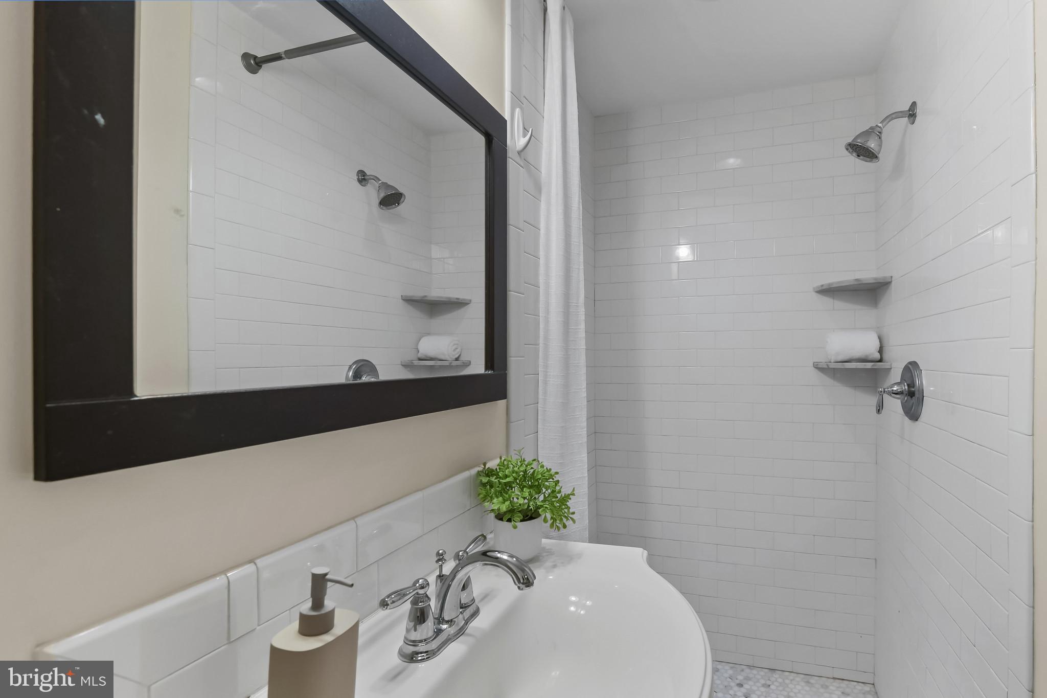 911 South Curley Street Baltimore, MD 21224 - Photo 27 of 40