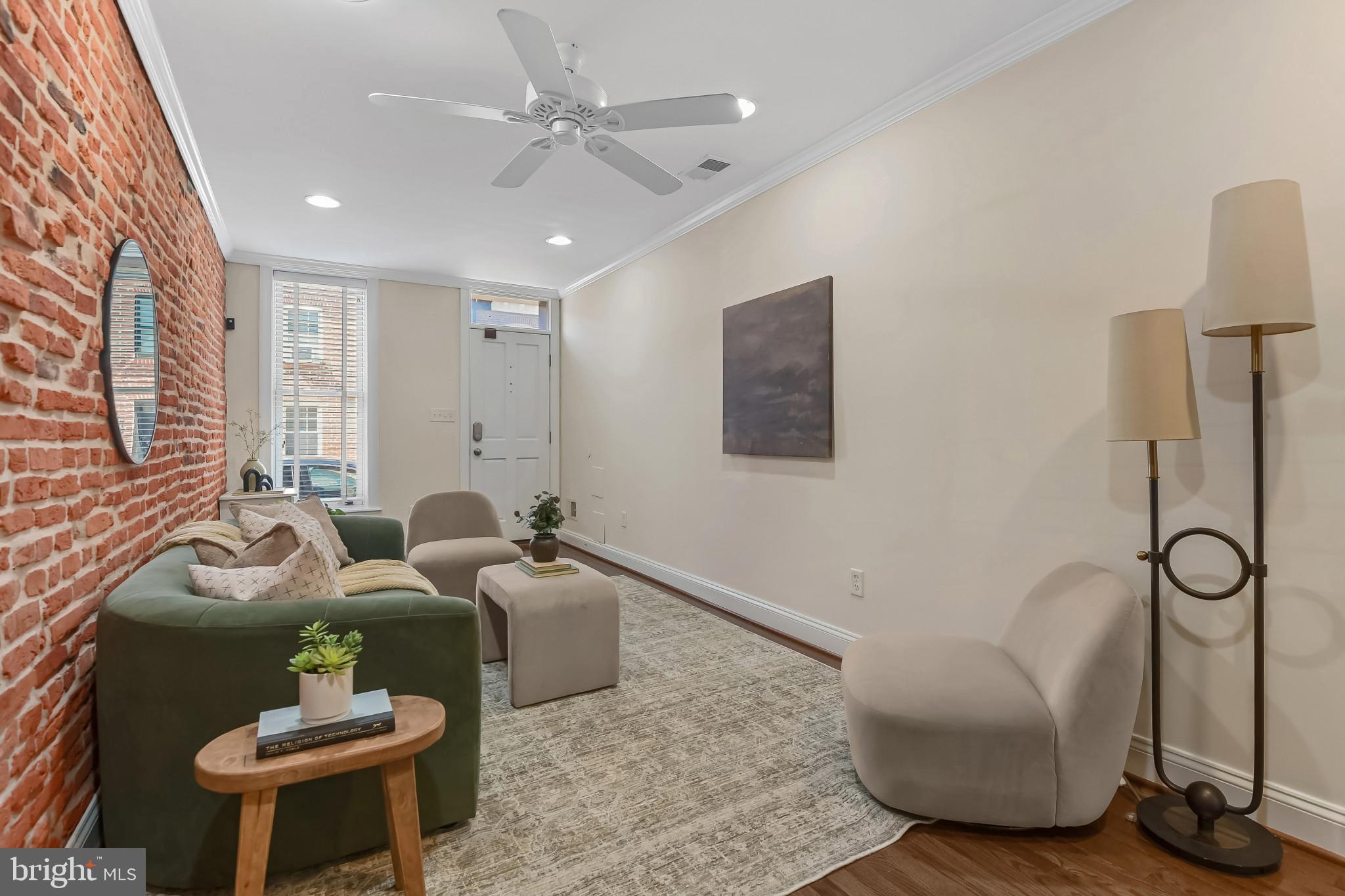 911 South Curley Street Baltimore, MD 21224 - Photo 3 of 40