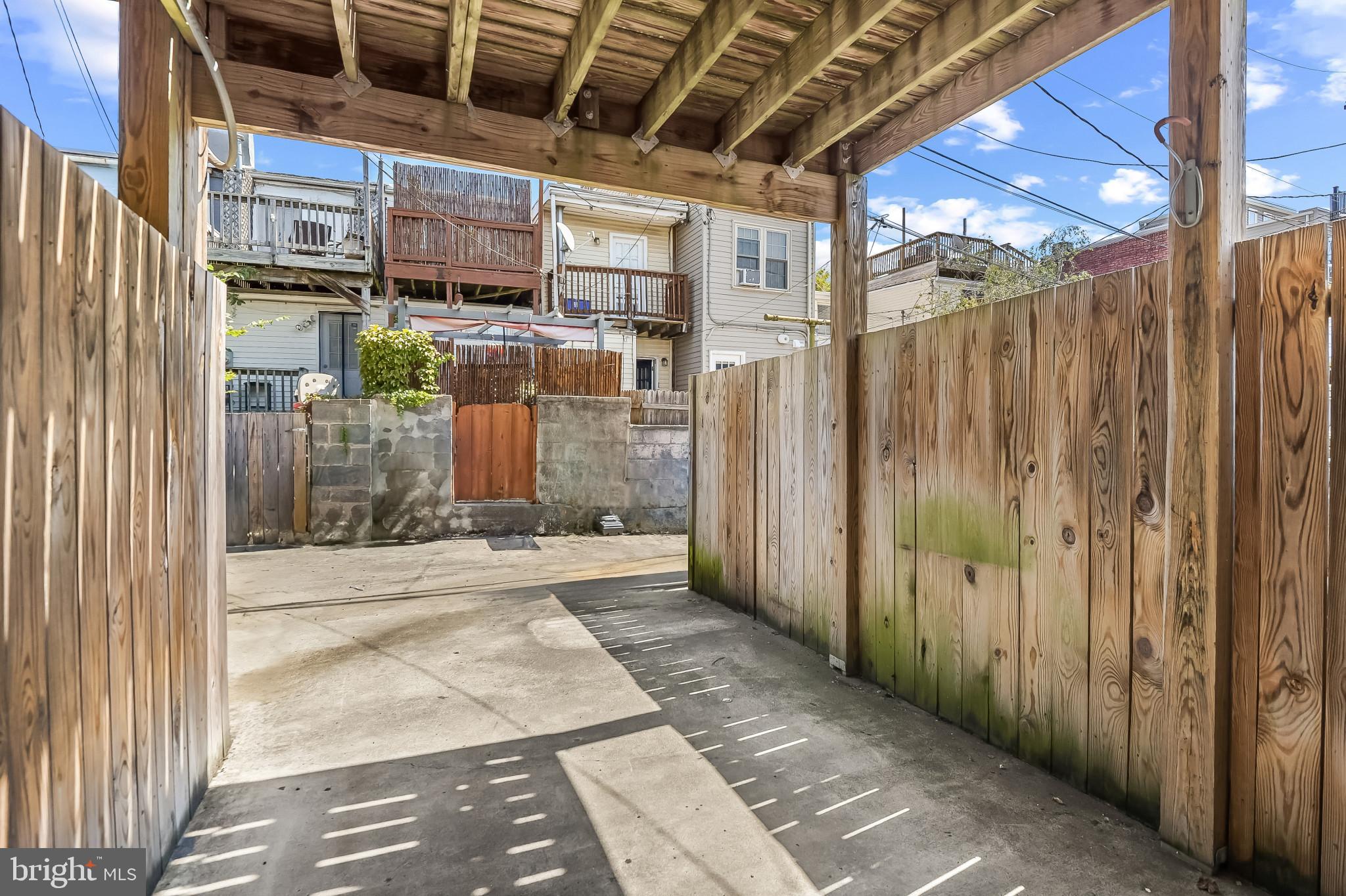 911 South Curley Street Baltimore, MD 21224 - Photo 32 of 40