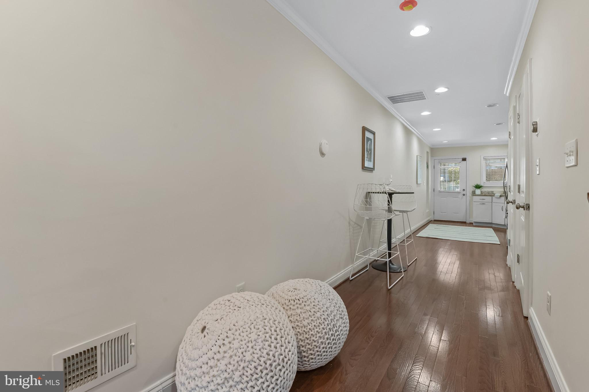 911 South Curley Street Baltimore, MD 21224 - Photo 8 of 40