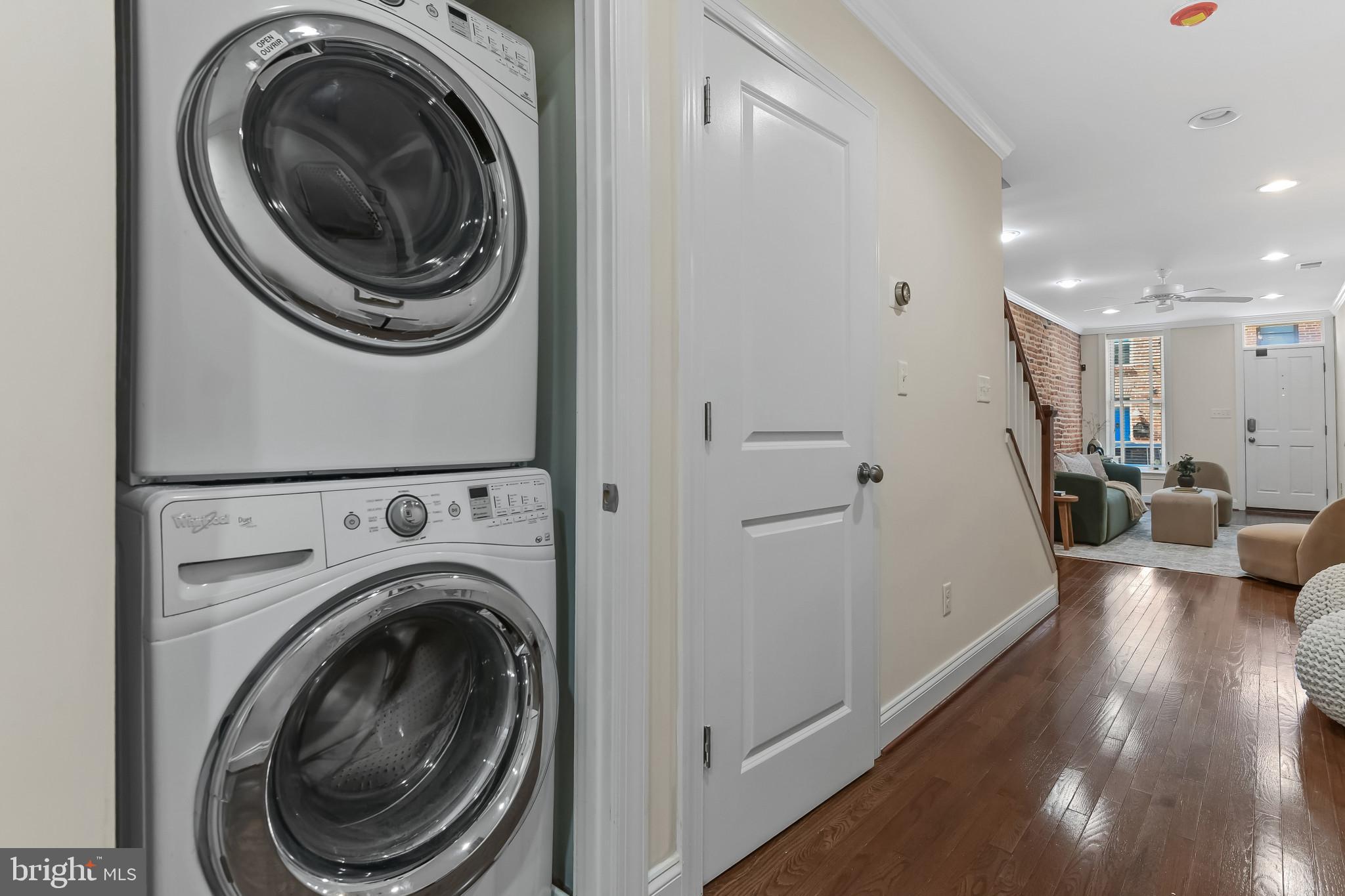 911 South Curley Street Baltimore, MD 21224 - Photo 10 of 40