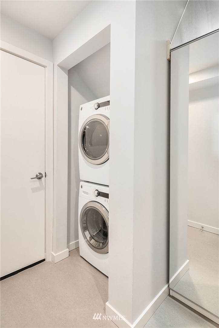 983 North 45th Street Seattle, WA 98103 - Photo 30 of 32 a utility room with dryer and washer