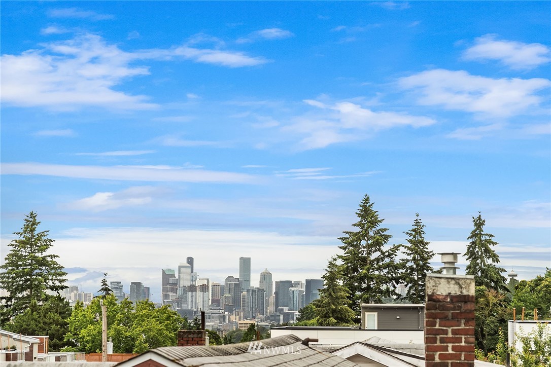 983 North 45th Street Seattle, WA 98103 - Photo 32 of 32 a view of a city